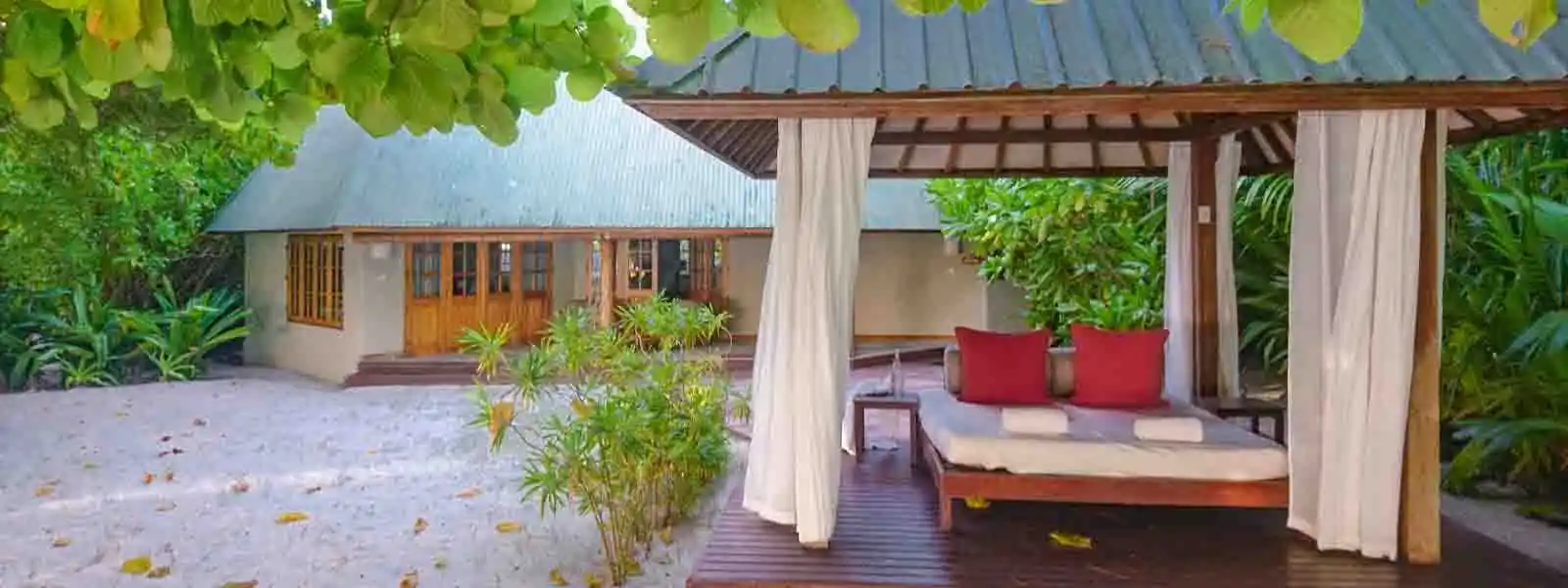 Denis Private Island-1